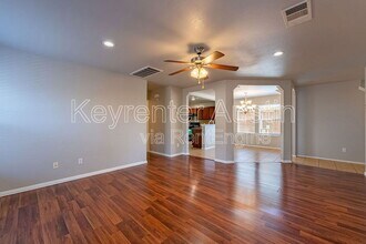 13512 Lismore Ln in Pflugerville, TX - Building Photo - Building Photo