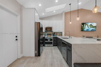 4220 Grove Park Ln in Boynton Beach, FL - Building Photo - Building Photo