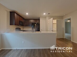 1617 Daunton Dr in Crandall, TX - Building Photo - Building Photo
