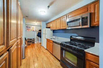77 River St-Unit -19 in Hoboken, NJ - Foto de edificio - Building Photo