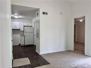 1020 W McNeese St in Lake Charles, LA - Building Photo - Building Photo