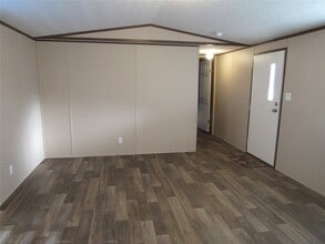 141 Eagle Lake N in Livingston, TX - Building Photo - Building Photo