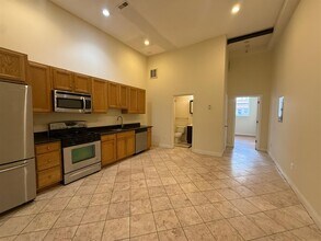 61 Exchange St, Unit 7 in Malden, MA - Building Photo - Building Photo