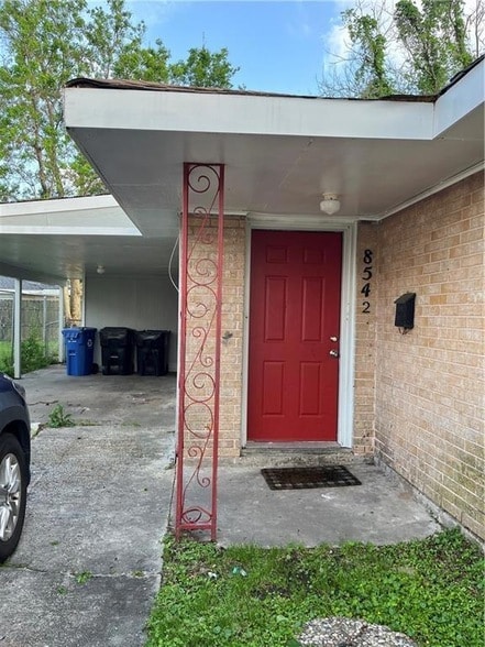 8542 Dinkins St in New Orleans, LA - Building Photo - Building Photo