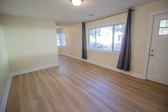13 Loralee Dr in Colonie, NY - Building Photo - Building Photo