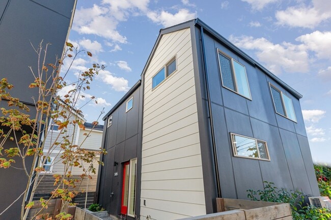5045 25th Ave SW in Seattle, WA - Building Photo - Building Photo