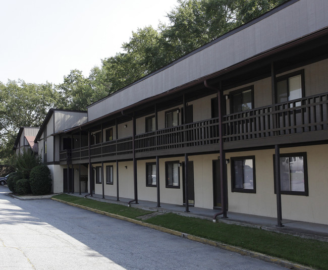 Clubview Apartments in Columbus, GA - Building Photo - Building Photo