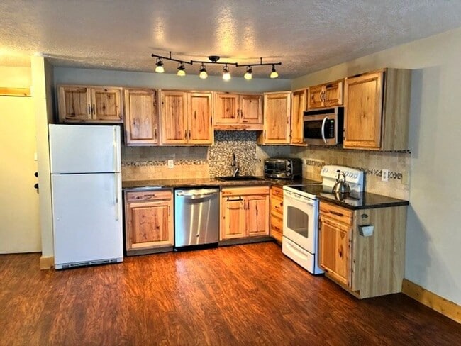 property at 833 Straight Creek Dr