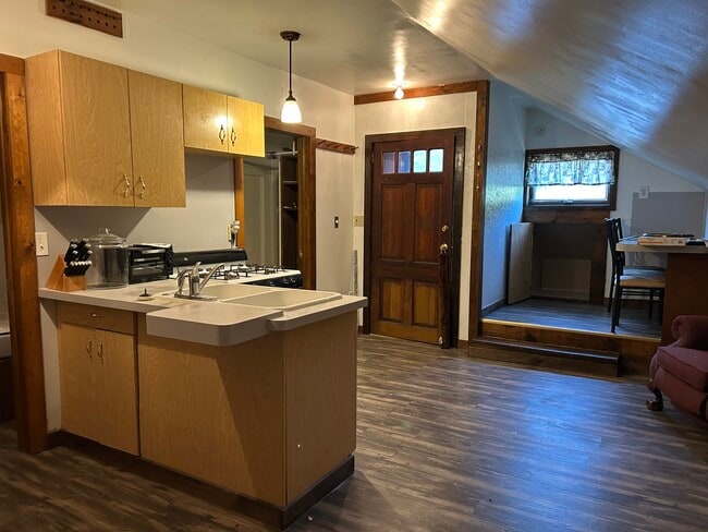 373 Evergreen Hollow Rd, Unit Apartment above Garage