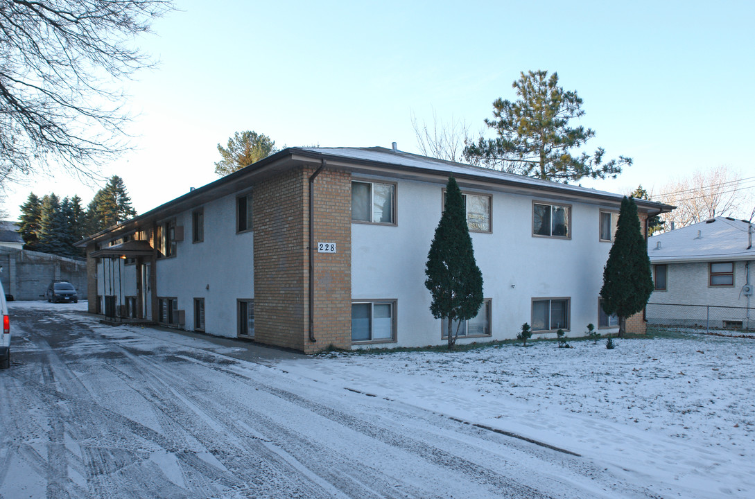 228 40th Ave NE in Columbia Heights, MN - Building Photo