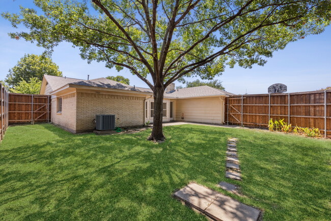 property at 1615 Marquette Dr