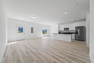 1214 Gillespie Ln in Yorkville, IL - Building Photo - Building Photo