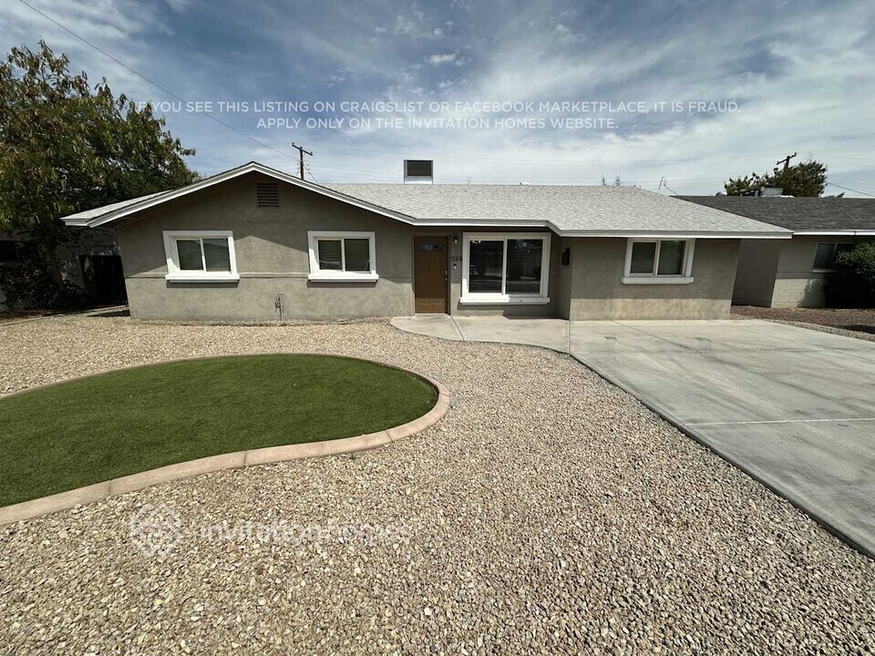 934 E Loma Vista Dr in Tempe, AZ - Foto de edificio