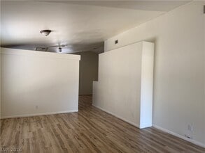 1244 Strike Jumper Ct in Las Vegas, NV - Building Photo - Building Photo