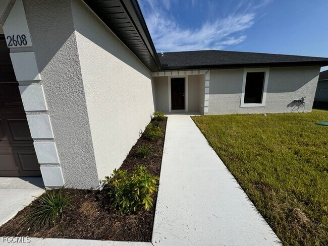 2502 35th St SW in Lehigh Acres, FL - Building Photo - Building Photo