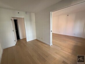 East 39th Street in New York, NY - Building Photo - Building Photo