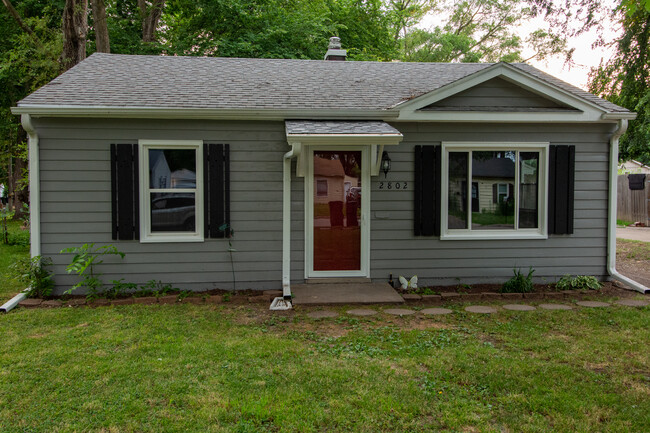 property at 2802 S Crawford St