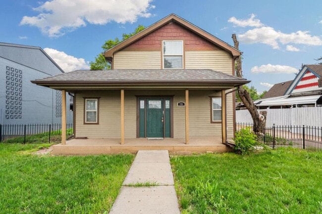 property at 751 N Garfield Ave