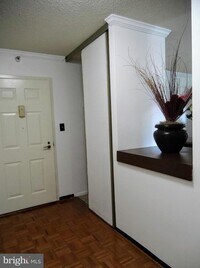 15101 Interlachen Dr