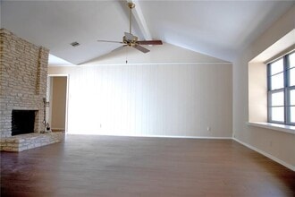 4205 Steve Scarbrough Dr in Austin, TX - Building Photo - Building Photo