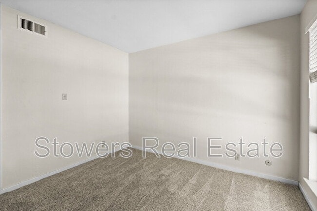 property at 433 Garden Creek Pl