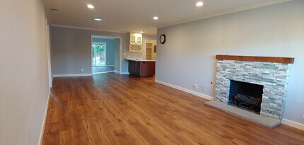 651 Enright Ave in Santa Clara, CA - Building Photo - Building Photo