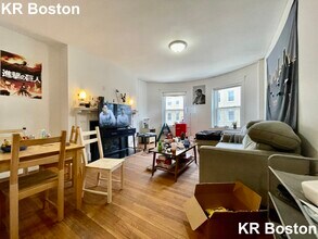 27 Saint Lukes Rd in Boston, MA - Building Photo - Building Photo