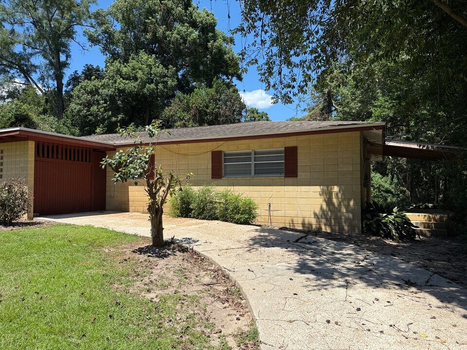 610-612 Mary Beth Ave in Tallahassee, FL - Building Photo