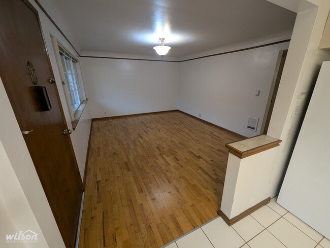 2150 Porter St in Enumclaw, WA - Foto de edificio - Building Photo