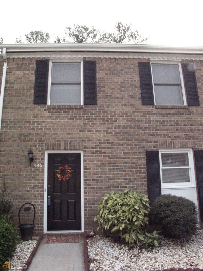 445 Williamsburg Way