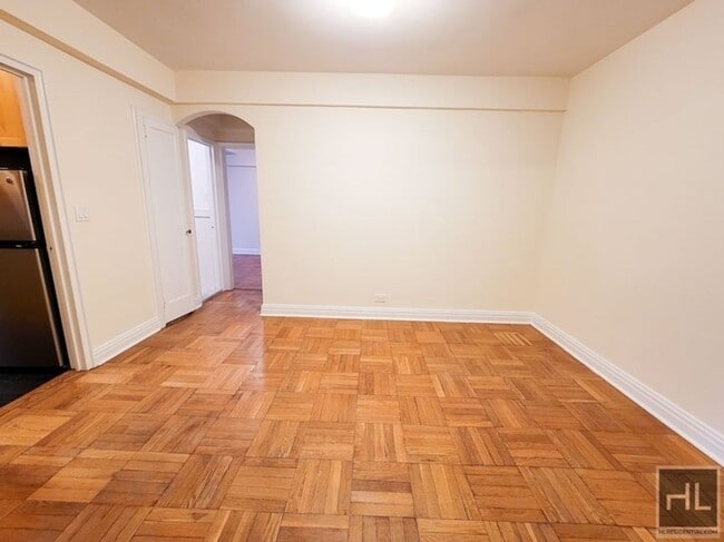 EAST 56 STREET, Unit 7L in New York, NY - Building Photo - Building Photo