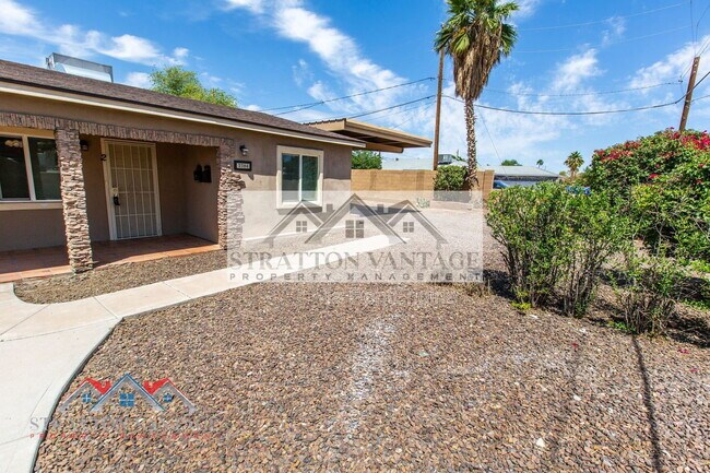 2204 West Campbell Ave in Phoenix, AZ - Building Photo - Building Photo