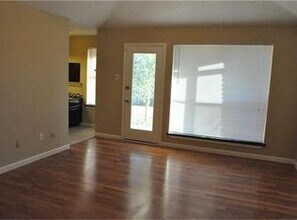 2426 Planters Row in Sugar Land, TX - Building Photo - Building Photo