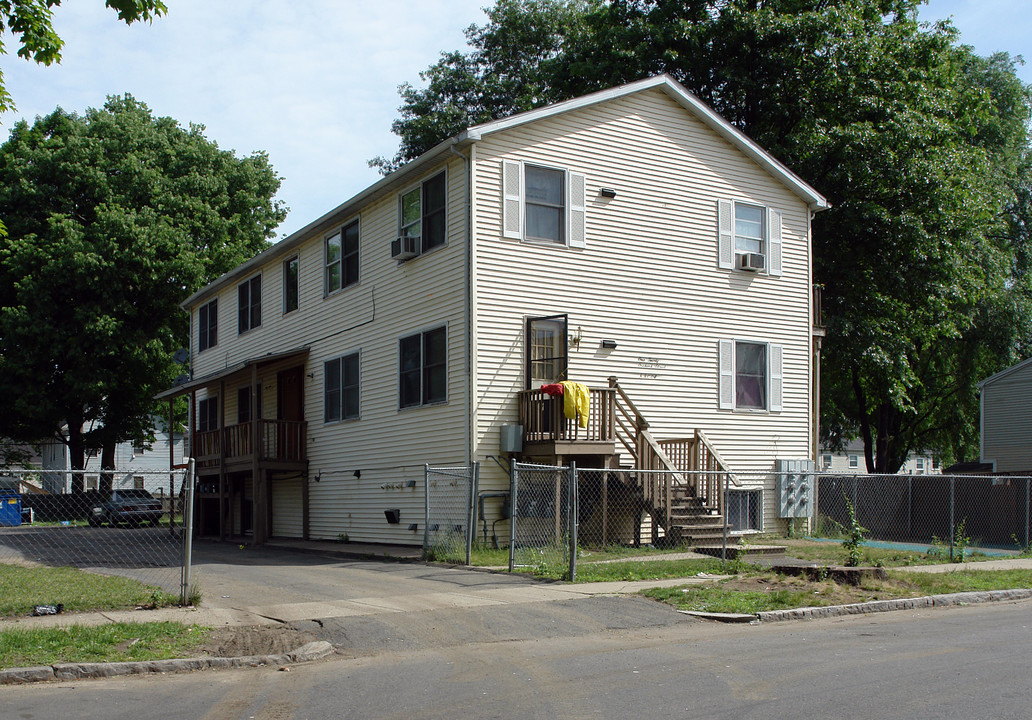 120 Orchard St in Springfield, MA - Foto de edificio