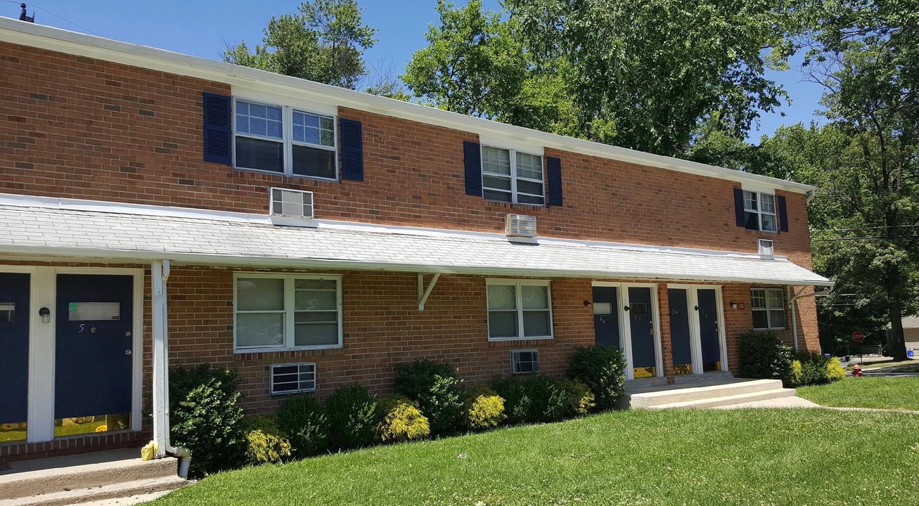 Lincoln Court Apartments in Clementon, NJ - Building Photo