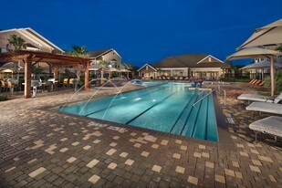 Avenues at Cypress Apartamentos