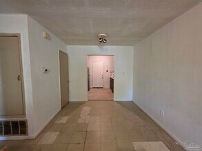 6710 Gulley Ln in Pensacola, FL - Building Photo - Building Photo