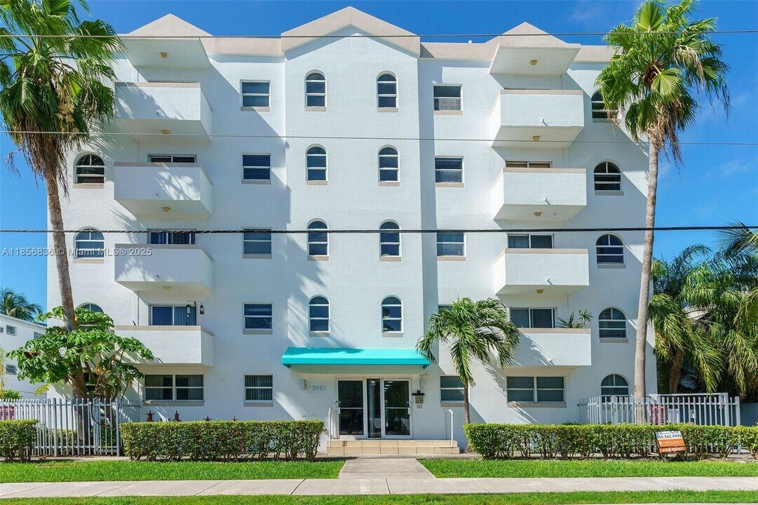 3052 SW 27th Ave in Miami, FL - Building Photo