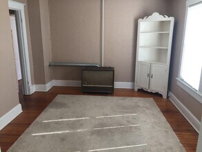 1628 Mathews Terrace-Unit -Unit B in Portsmouth, VA - Building Photo - Building Photo