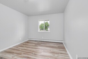 Clayton Ridge in Oshkosh, WI - Building Photo