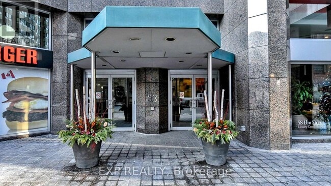 38 Elm St in Toronto, ON - Building Photo - Building Photo