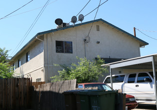 507 E Elm St in Lodi, CA - Building Photo - Building Photo