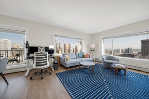 899 Pine St in San Francisco, CA - Building Photo