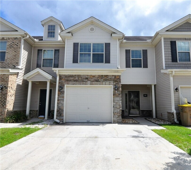 1040 Canyon Oak Loop in Richmond Hill, GA - Building Photo