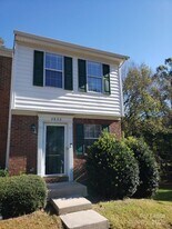 2830 Hosta Dr in Charlotte, NC - Building Photo