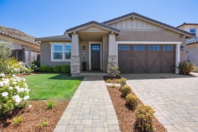 property at 3207 Daisy Ln