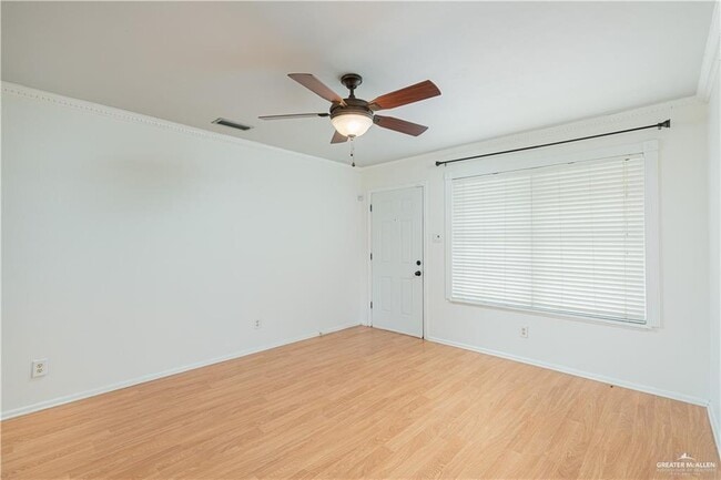 517 Upas Ave in McAllen, TX - Building Photo - Building Photo