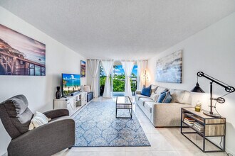 3581 S Ocean Blvd in South Palm Beach, FL - Building Photo - Building Photo