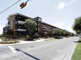 Camden Henderson in Dallas, TX - Building Photo