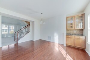 212 N Commerce St in Aurora, IL - Building Photo - Building Photo